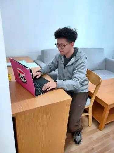 最美90后航信青年军