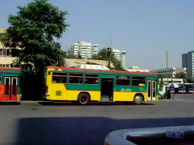 2007年北京公交角门南站百利宝专线和511路