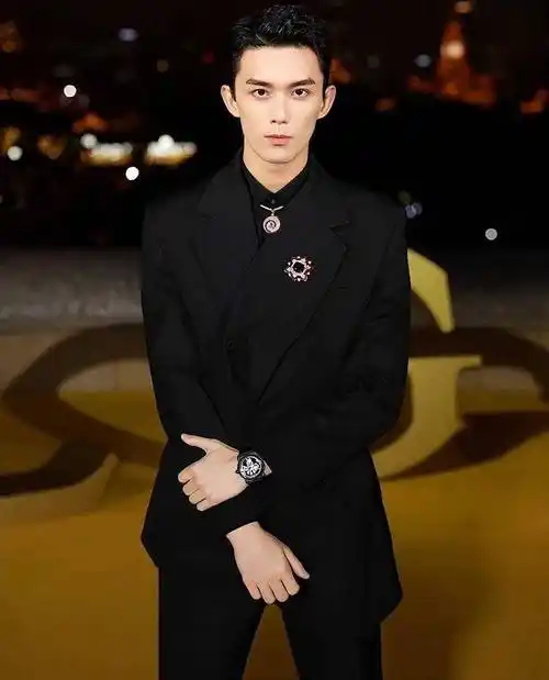 最帅的12位中国年轻男演员_明星_公益_网友