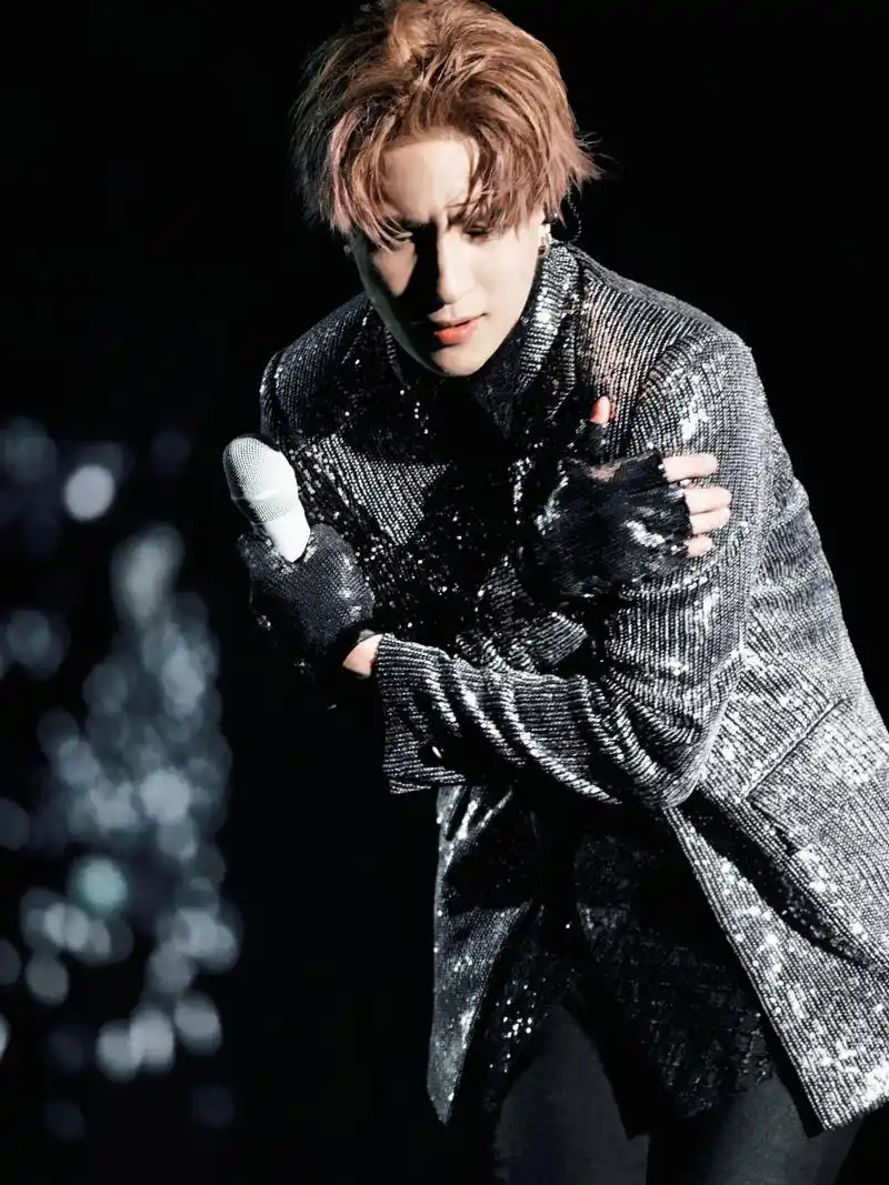 1,薛之谦三番四次的买不到高铁票,那助理就应该被开除了,所以,大家懂