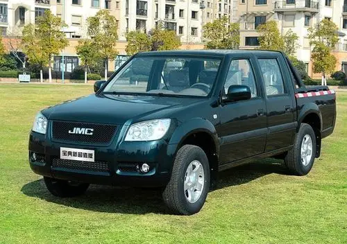 宝典2013款 2.8t两驱柴油舒适时尚版