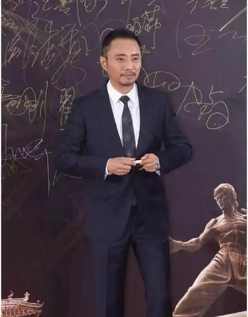 娱乐大腕儿实力派演员张涵予首度公开恋情,引发网友热议_张汉_爱情