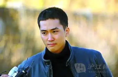 韩国男星入伍前寸头造型大公开