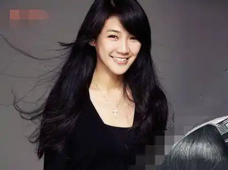 钟汉良隐婚妻子曝光,比孙怡漂亮,网友:上辈子拯救了银河系吧!_谢易桦_