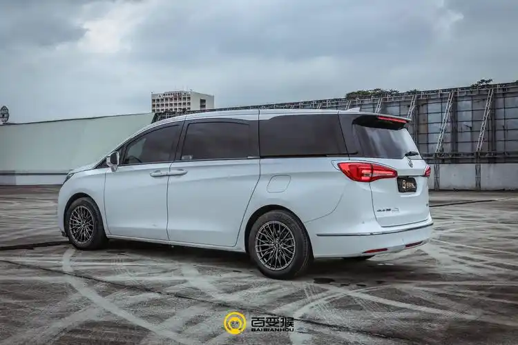 2021款别克gl8升级改装,走街姿态与众不同!