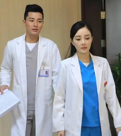 回顾有种整容叫贾乃亮离婚前妻变化不大他却像变个人似的