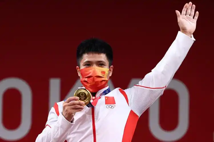 决战东京·战况|破奥运纪录!李发彬夺男子61公斤级举重冠军