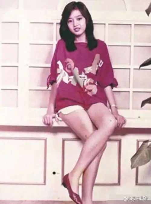 回顾豪门千金朱丽倩为爱甘当天王背后女人46岁高龄产子