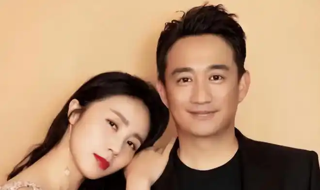 为他生了三个孩子身上的标签却仍是黄磊的老婆,多多的妈妈,甘心做起了