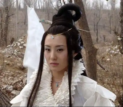 新西游记里的嫦娥叫什么名字?