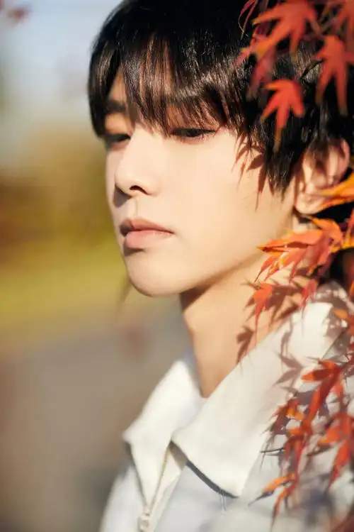 华晨宇圣诞随拍十二宫格##华晨宇圣诞光影写真##华晨宇圣诞随