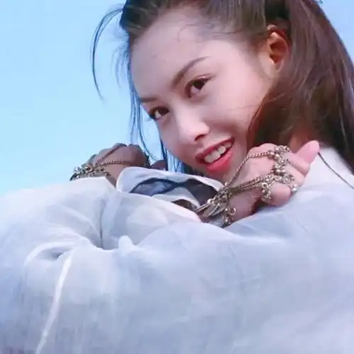 朱茵在《大话西游》中也是与周星驰第二次合作,她扮演的紫霞仙子在