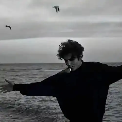 微信头像|孤独的男人