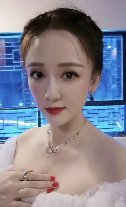 陈乔恩凌晨写小作文,回应粉丝送花行为,安慰粉丝超暖心_自拍_向日葵_