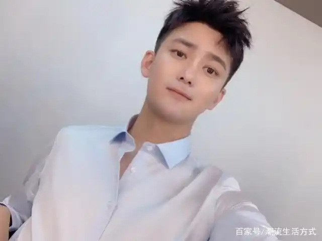 适合男生夏天留的发型板寸头又流行了赵又廷的发型精致好看