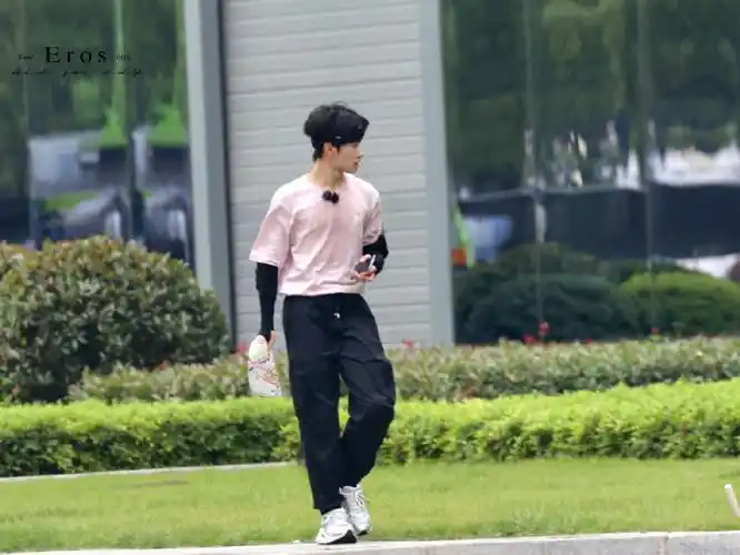 张真源全员加速中上班##时代少年团全员发带造型