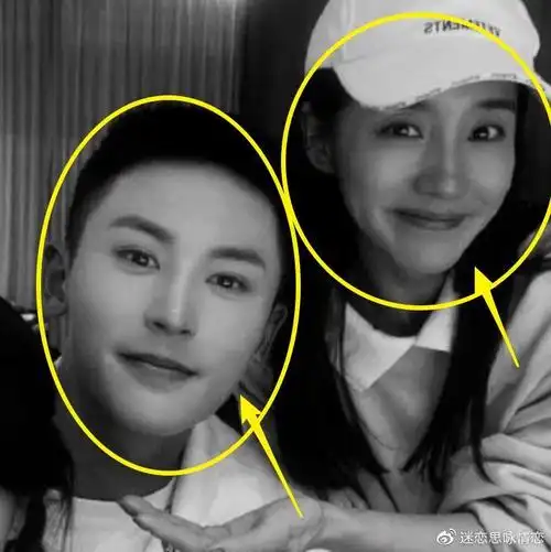 赵薇晒和张哲瀚合照二人同框cp感十足44岁的状态却让人看愣