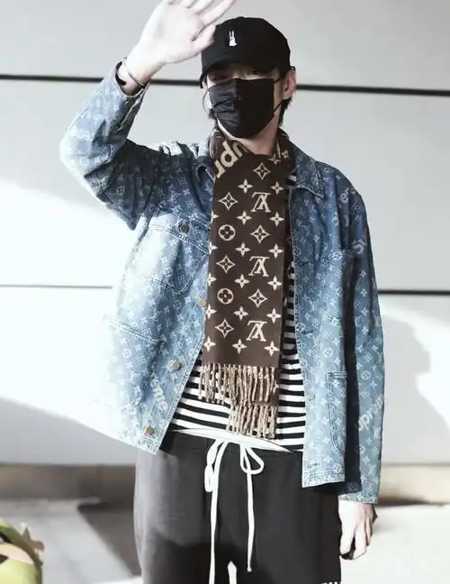 像是小小前阵子发的吴亦凡的lv全套服饰这个雷踩的人其实也不在少数(2