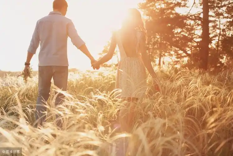 形容情侣的句子简短低调秀恩爱句子