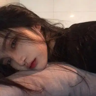 伤感女头像丧忧伤 高冷好看的伤感女头像丧真人图片_女生头像_美头网