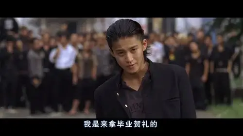 身边很多人,无论性别,都在《热血高校》后,喜欢上了小栗旬.