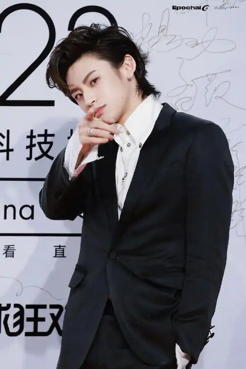 小鬼参考粉丝意见妆发##小鬼奶拽刘海##elle红毯