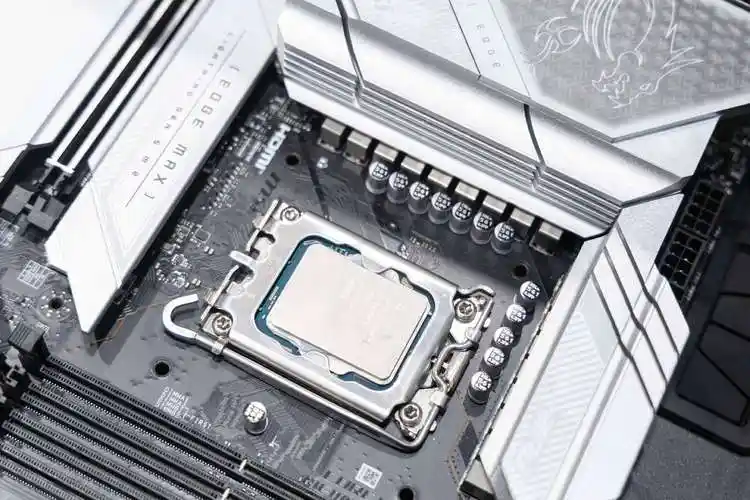 胡桃木搭配全塔海景房机箱,安钛克c8 wood机箱评测