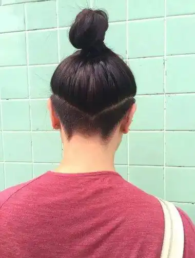 女生后脑勺剃头图案 女生剃头发后脑勺_发型师姐