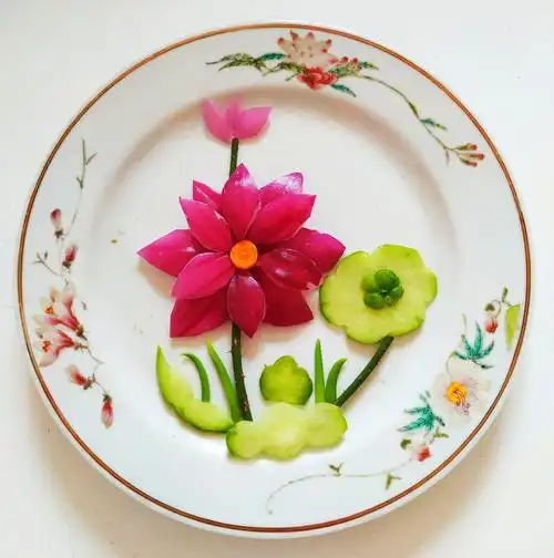 蔬菜手工拼盘图画