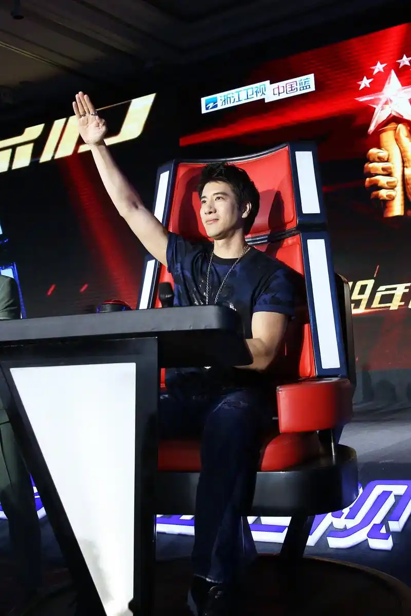 新一季的《中国好声音》全新导师王力宏惊喜出席浙江卫视春推会不仅仅
