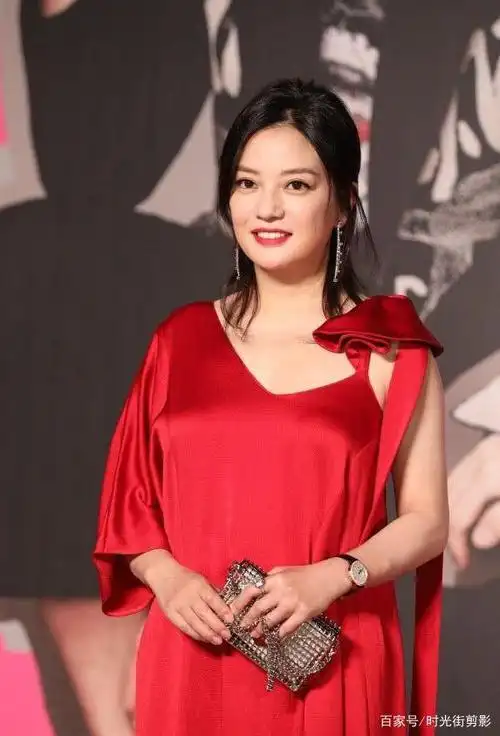 很容易脸大的女明星,辛芷蕾103斤的身体,120斤的脸.