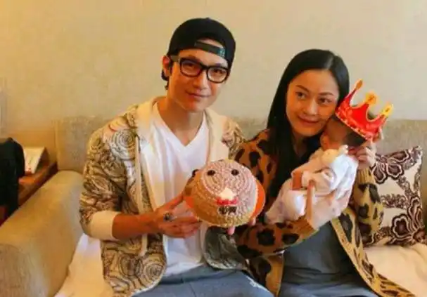 三季的《披哥》除了请来了"不老男神"林志颖,王耀庆,胡彦斌等哥哥之外