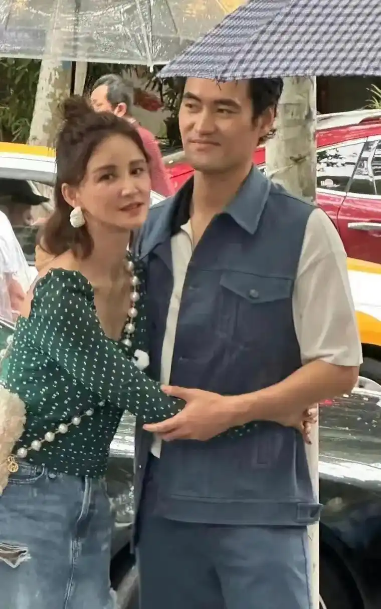 看到张歆艺的这组照片,我瞬间不想减肥了!