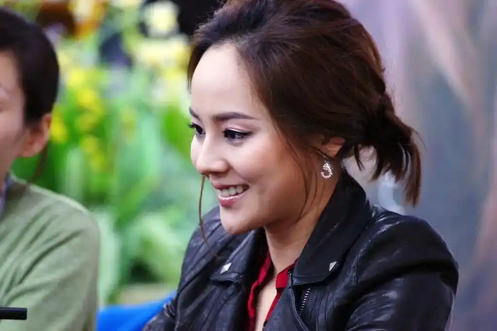 顶楼吴允熙扮演者柳真个人资料介绍