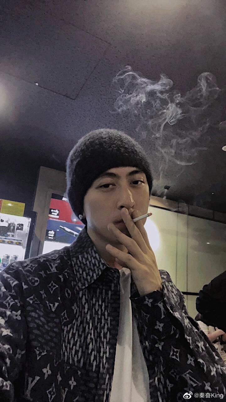 汤珈铖真言情男主外形条件不输吴永恩这长相已经可以当演员了