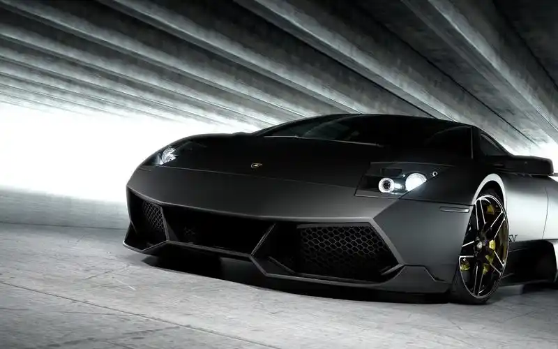 黑色跑车精美主题_霸气外表下的阳刚美_汽车壁纸