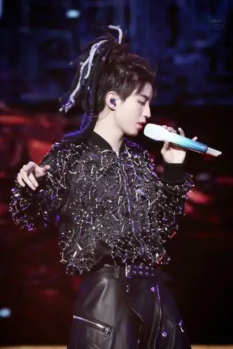 王俊凯 个唱舞台