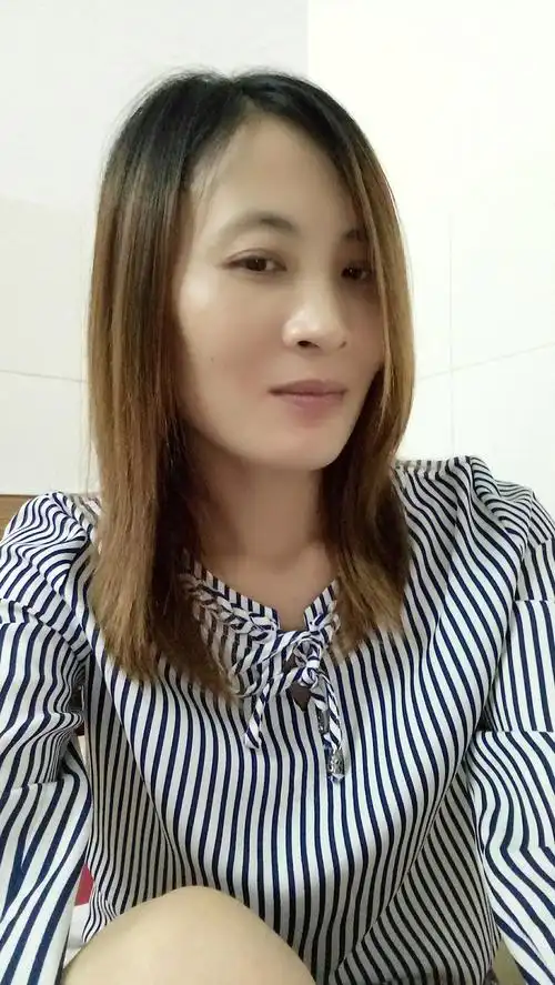37岁离异女征婚照片(id:97421562)_广东深圳征婚交友_珍爱网