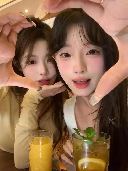 91存一些跟笨蛋闺蜜的双人合照姿势