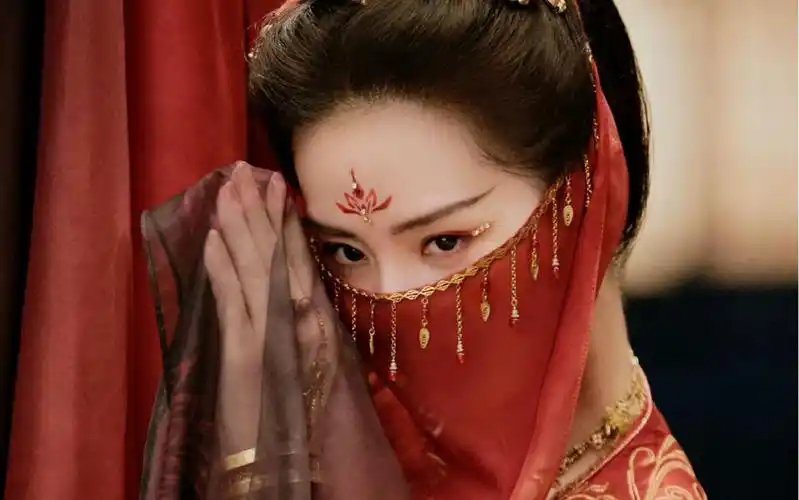 刘诗诗红衣面纱舞真的太绝了,翩若惊鸿,宛若游龙!