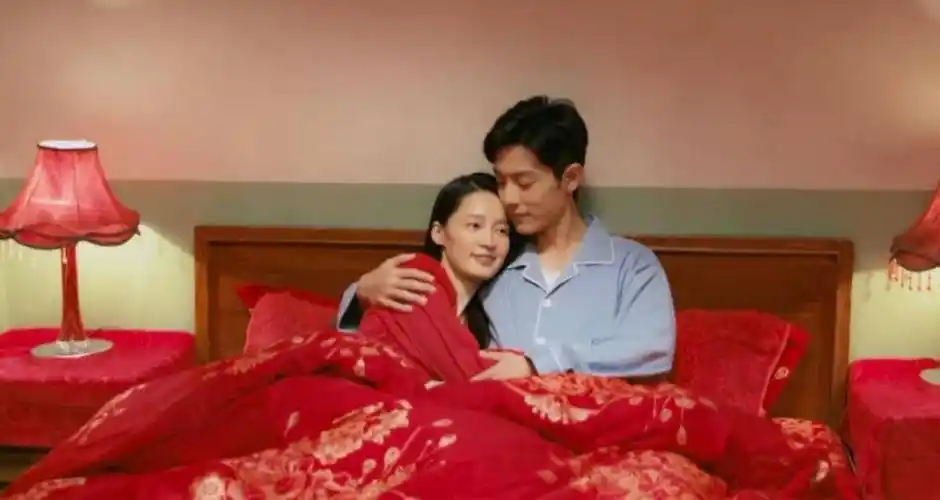 从任嘉伦到陈晓,再到肖战,如今又是王一博,但李沁依旧是不温不火