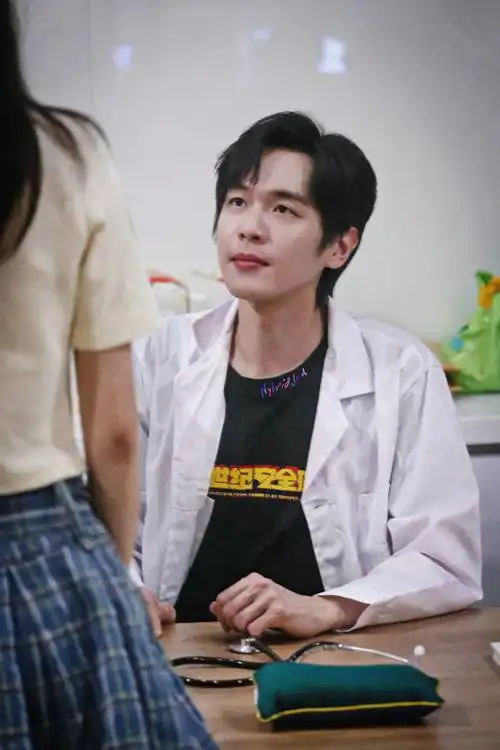 张若昀##电影从21世纪安全撤离##张若昀王炸##今日星拍放送##张若昀