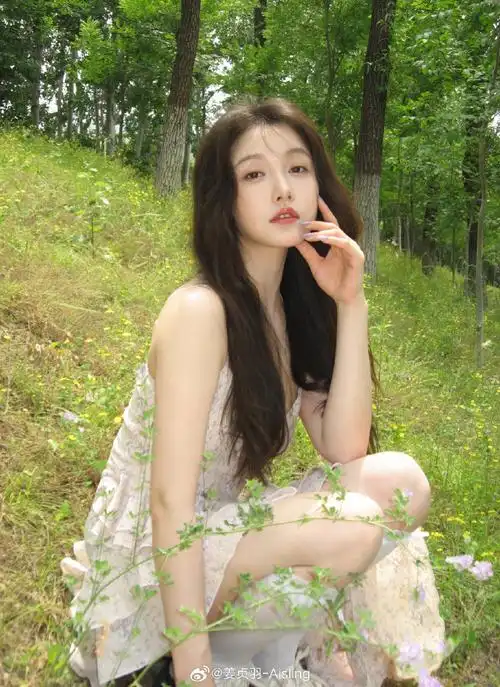 936905姜贞羽超话#一张照片欢迎夏天