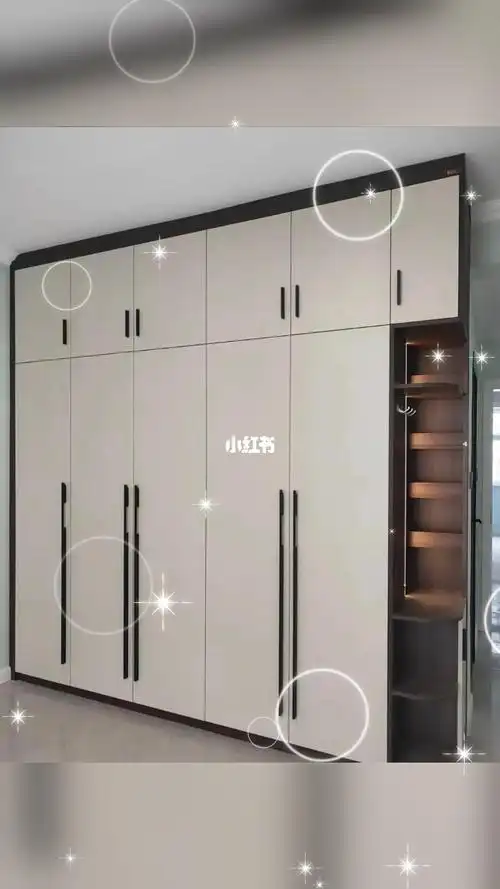 适合的衣柜和衣柜门颜色的搭配让衣柜显得更美观,另外,朋友们还要注意