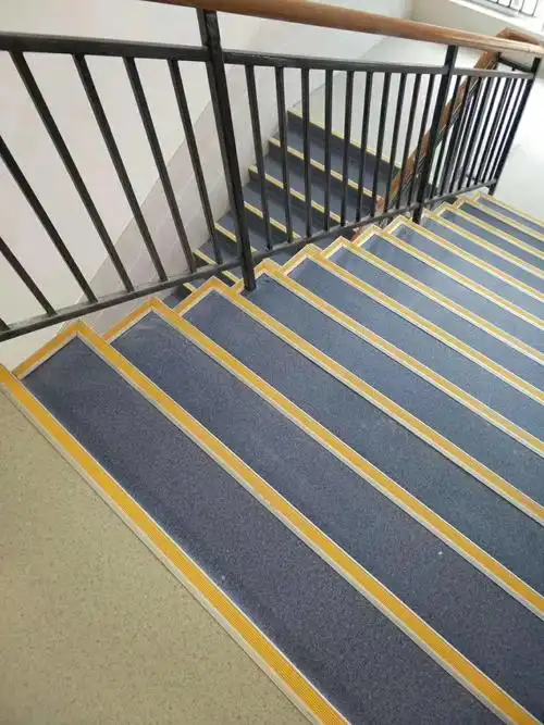 厂家直供铝合金防滑条楼梯扣角楼梯包角楼梯防撞护角止滑防护