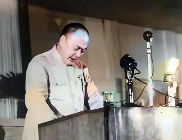 上海解放后,陈毅派人"拜会"黄金荣,黄金荣居然吓得尿了裤子