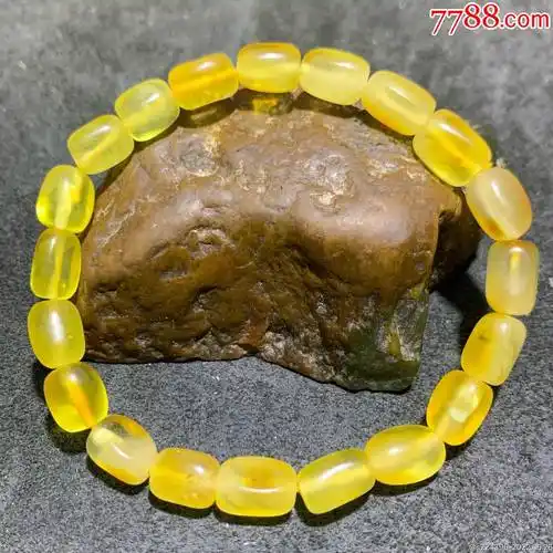 天然蜜蜡随形手串1条