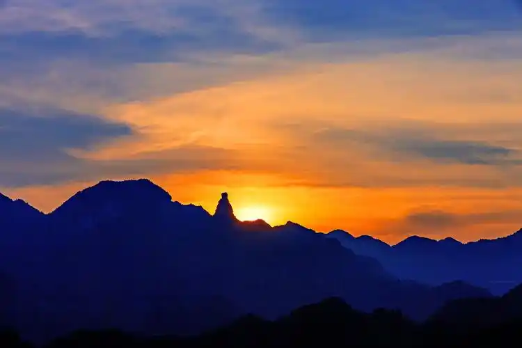 石钟山夕照_重庆市黔江区人民政府