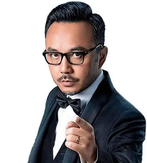 汪涵也老了?美颜滤镜也遮不住满脸皱纹,年近半百胡须发白显沧桑|湖南