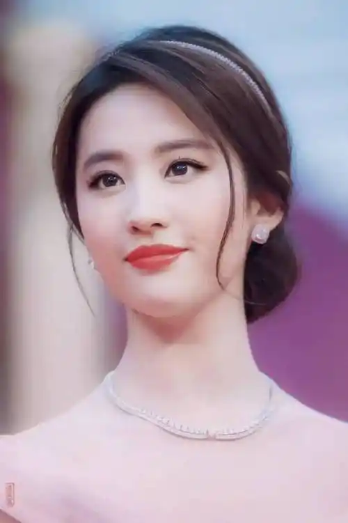 刘亦菲从未爆出的生活照曝光是名副其实的生活中的绝美仙子